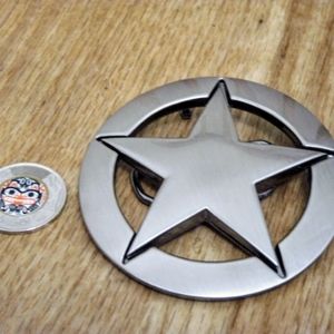 Women's belt buckle, "Captain America"-style star, Buckles a la Mode brand